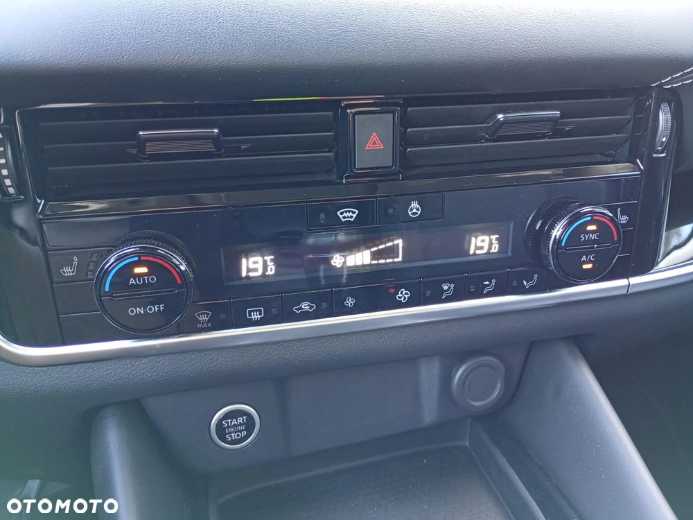 Nissan Qashqai 1.3 DIG-T mHEV N-Connecta - 17