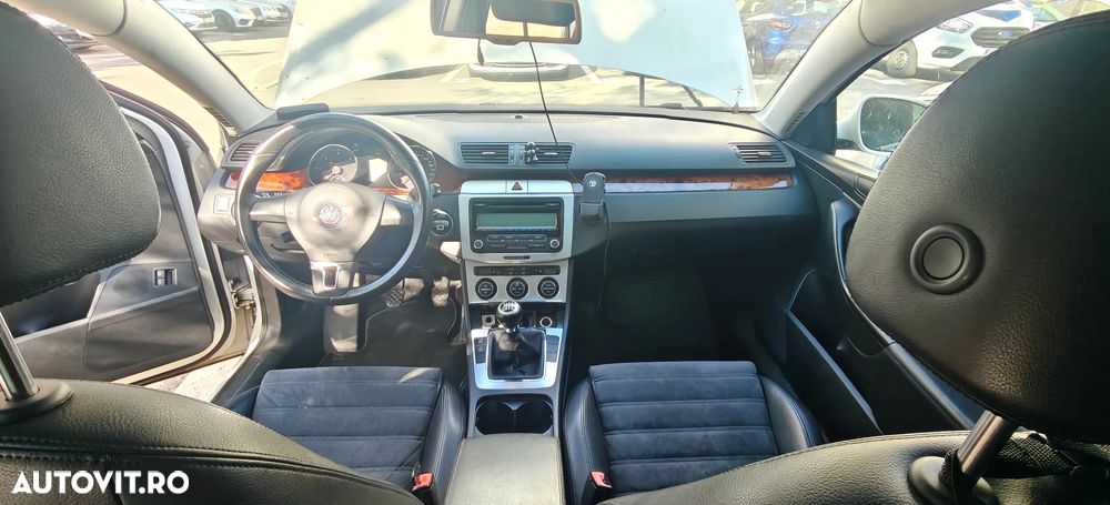 Volkswagen Passat - 7