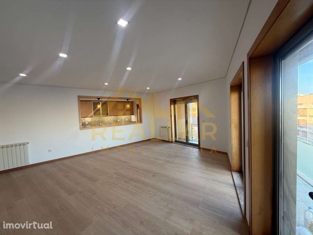 Apartamento T4 Dúplex de Luxo na Póvoa de Varzim - Grande imagem: 5/36