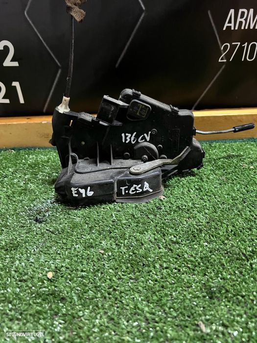 Fechadura traseira esquerda Bmw E46 320d 2001 - 1