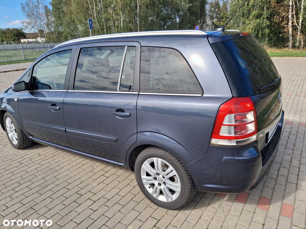 Opel Zafira 1.7 CDTI Cosmo - 28