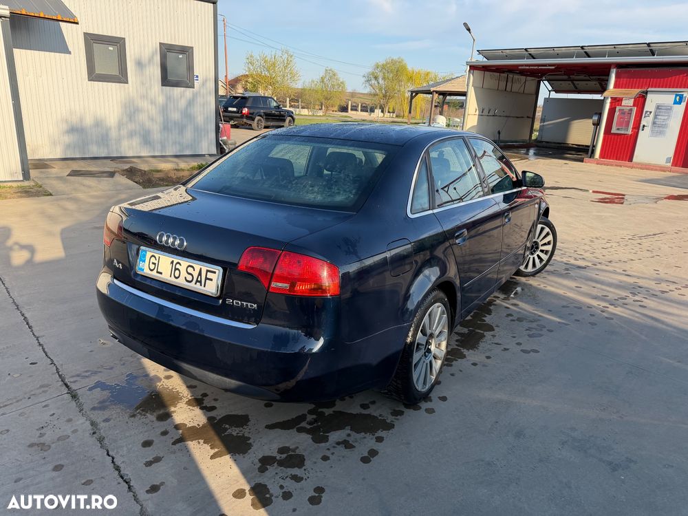 Audi A4 - 4