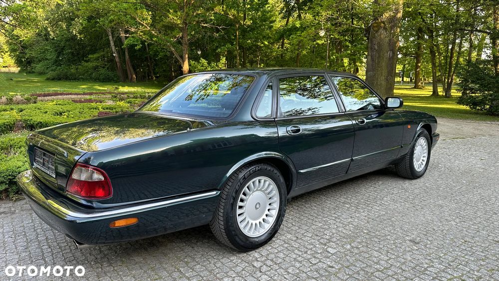 Jaguar XJ 3.2 - 4
