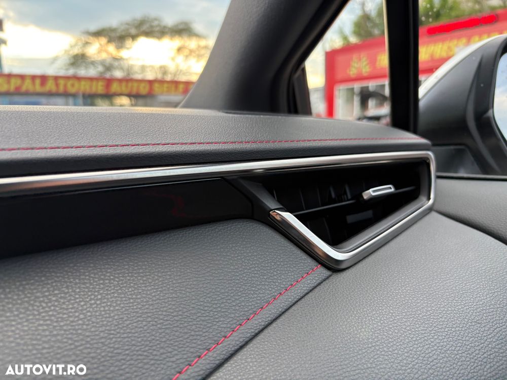 Toyota Corolla 1.8 HSD Exclusive interior Negru - 17