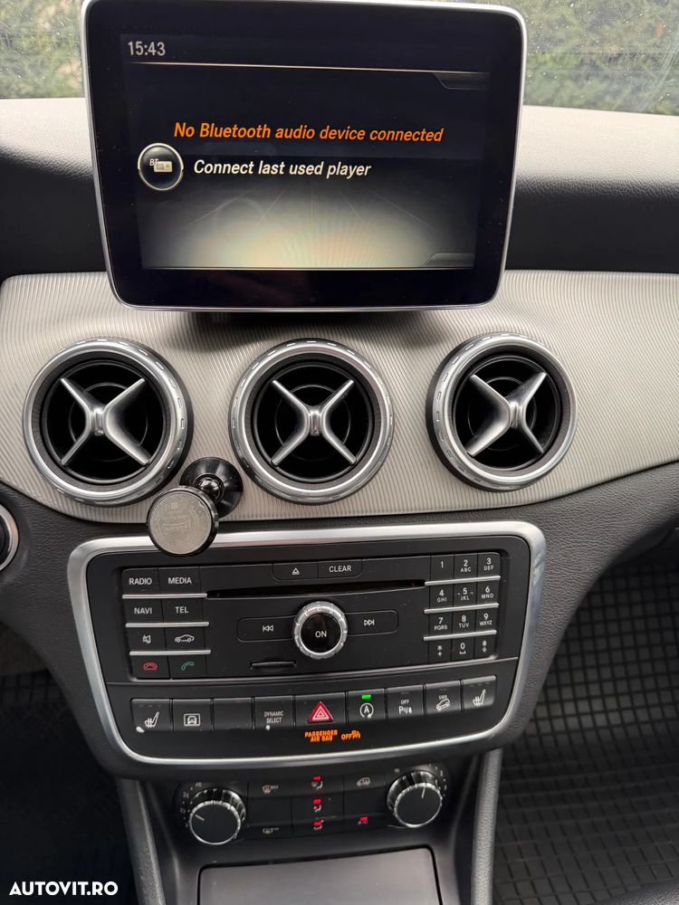 Mercedes-Benz GLA - 9