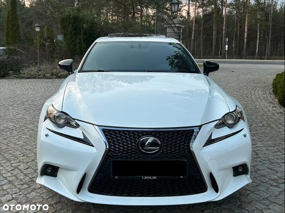 Lexus IS 300h F Sport EU6 - 3
