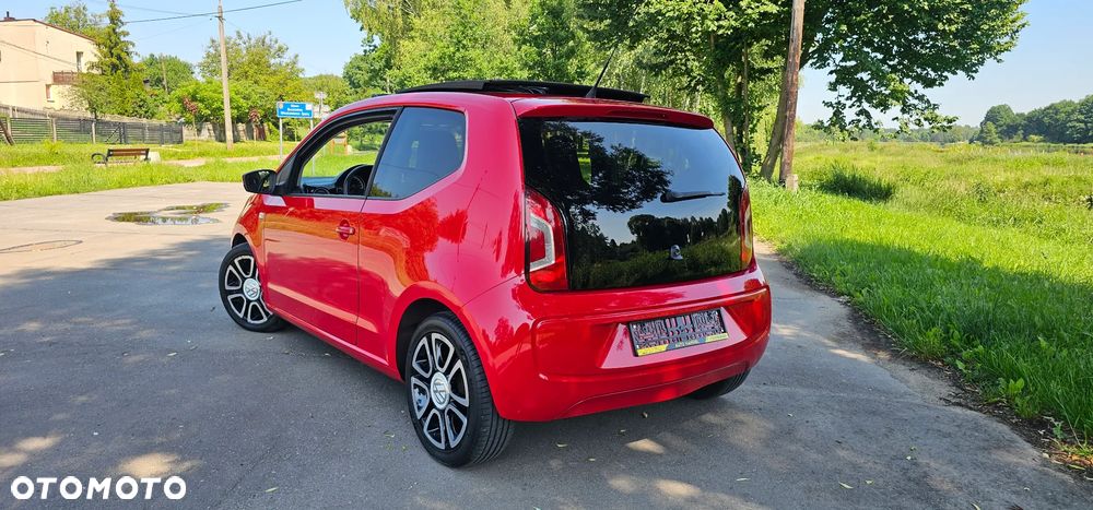 Volkswagen up! - 12