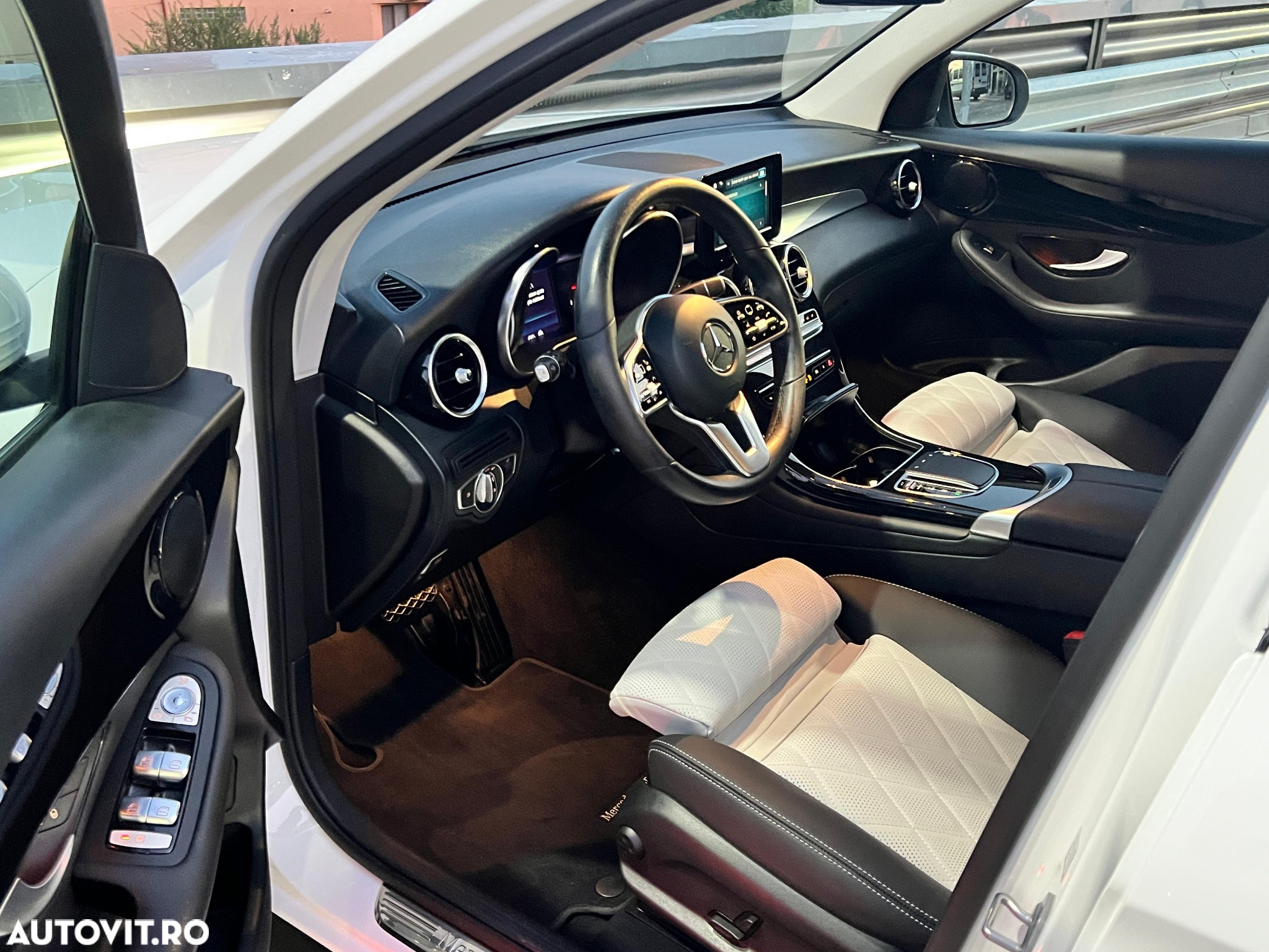 Mercedes-Benz GLC 300 d 4Matic 9G-TRONIC Exclusive - 7