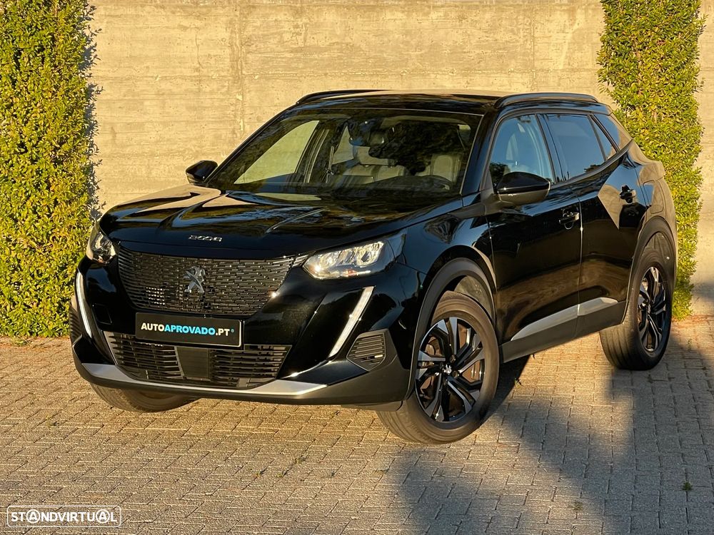 Peugeot 2008 1.2 PureTech Allure Pack - 4
