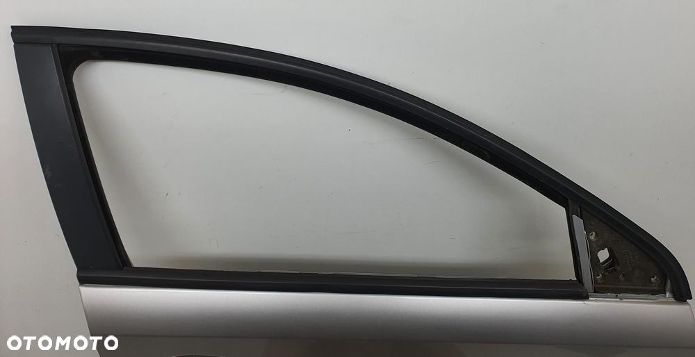 DRZWI PRAWY PRZÓD PRZEDNIE Z158 OPEL VECTRA C - 2