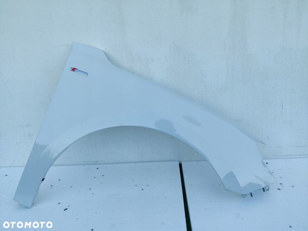 Błotnik prawy Audi A1 82a - 2