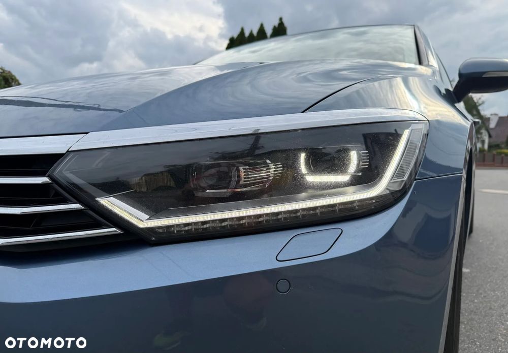 Volkswagen Passat - 17