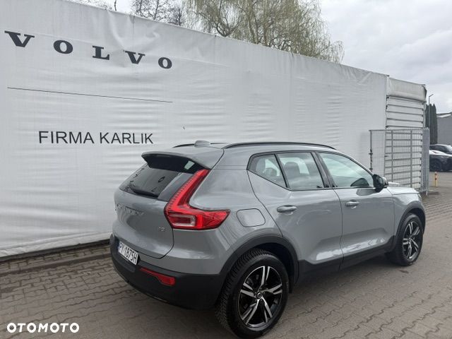 Volvo XC 40 B3 Plus Dark - 17