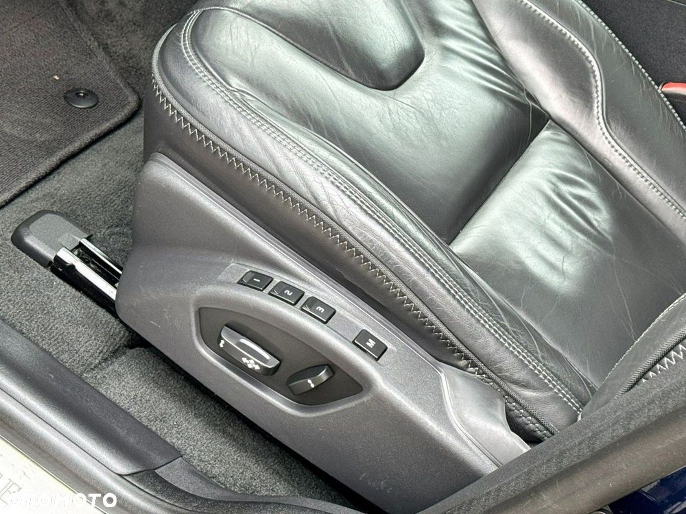 Volvo XC 60 D4 Ocean Race - 32