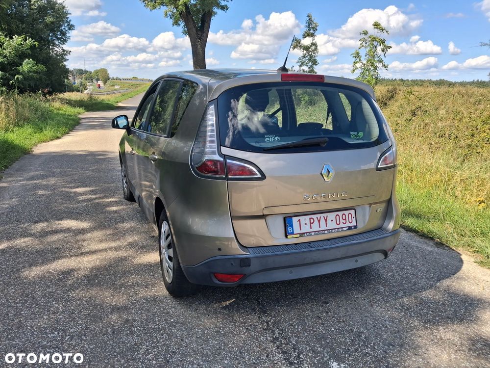 Renault Scenic dCi 110 Paris - 4
