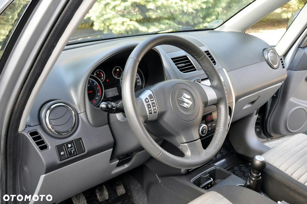 Suzuki SX4 - 23