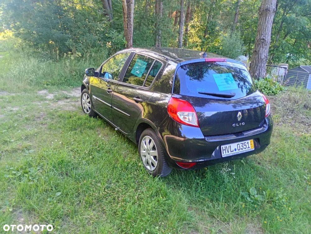 Renault Clio 1.2 16V Dwudziestka - 2