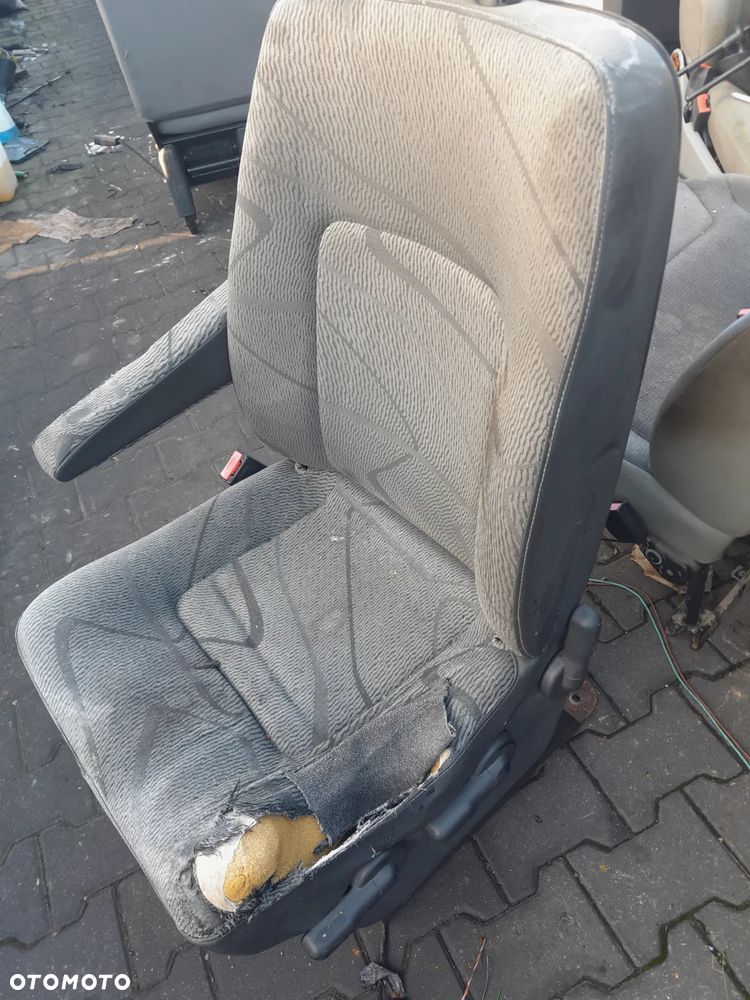 Fotel kierowcy Renault Master II - 2