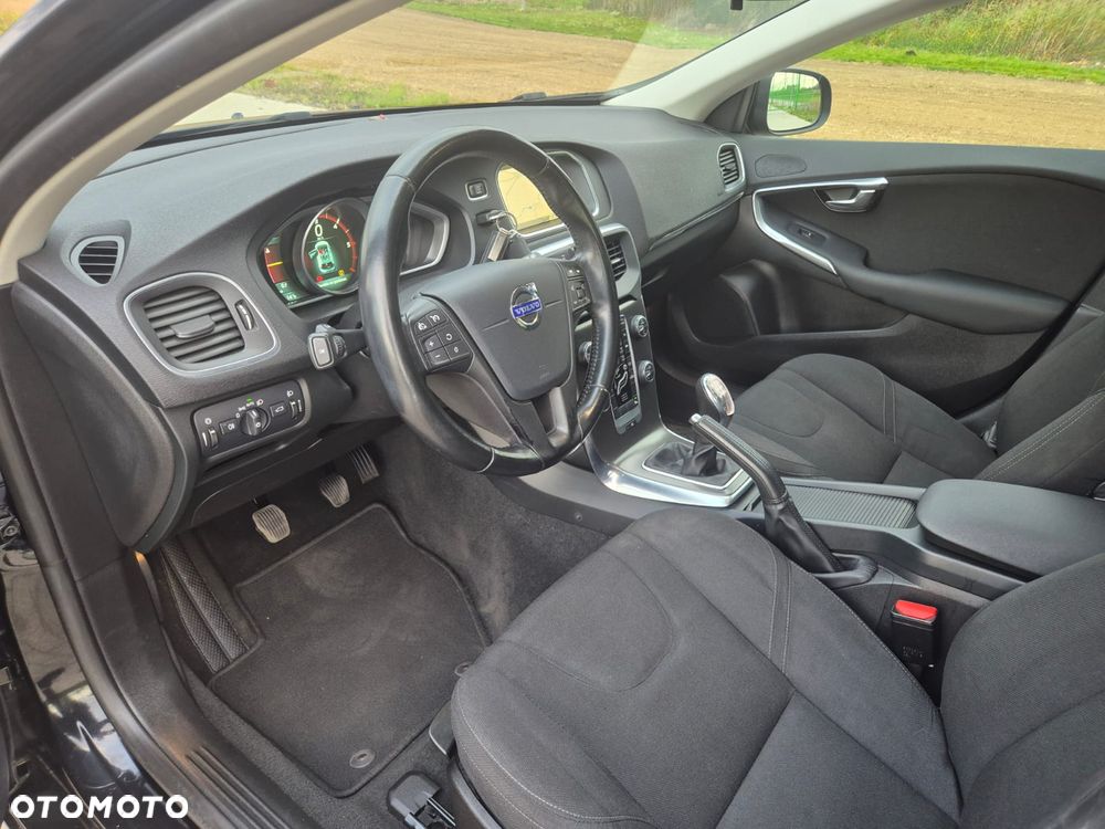 Volvo V40 D2 Kinetic - 12