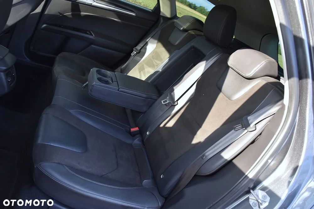 Ford Mondeo 2.0 TDCi Start-Stopp PowerShift-Aut Titanium - 24