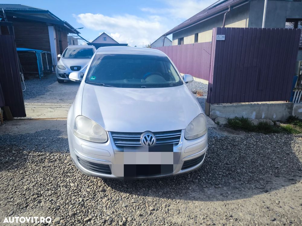 Volkswagen Jetta 1.9 TDI DPF Sportline - 2