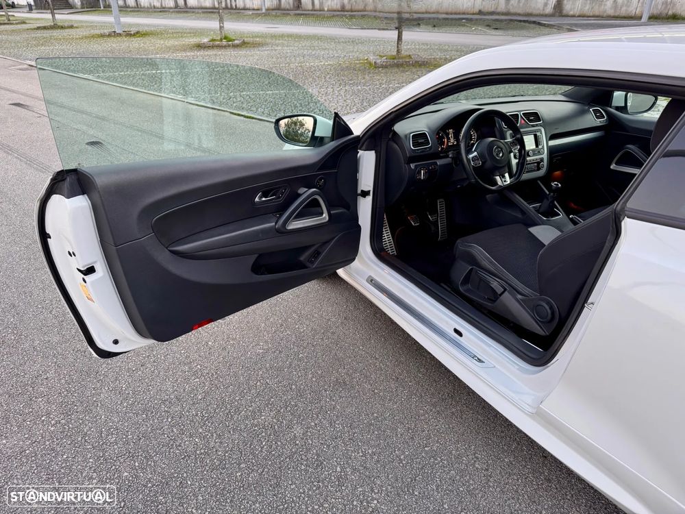 VW Scirocco 2.0 TDI R-Line - 11