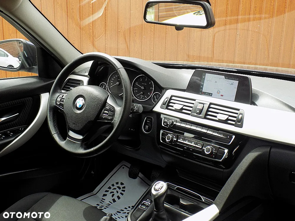 BMW Seria 3 316d Touring - 19