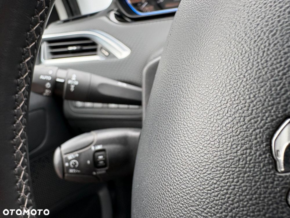 Peugeot 2008 - 17
