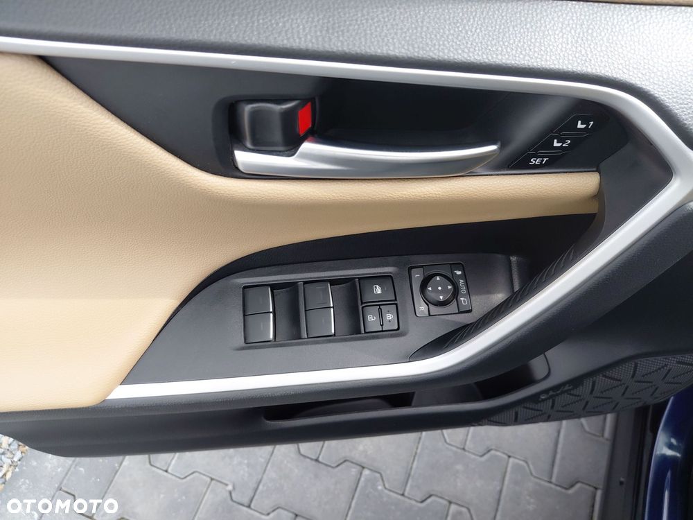 Toyota RAV4 - 18