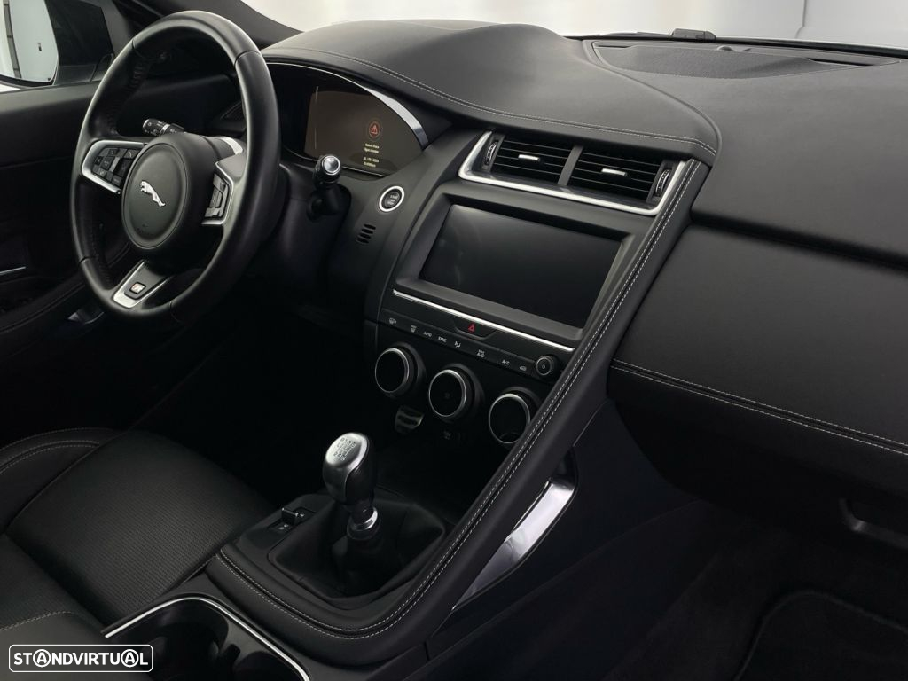Jaguar E-Pace 2.0 i4D S AWD - 33