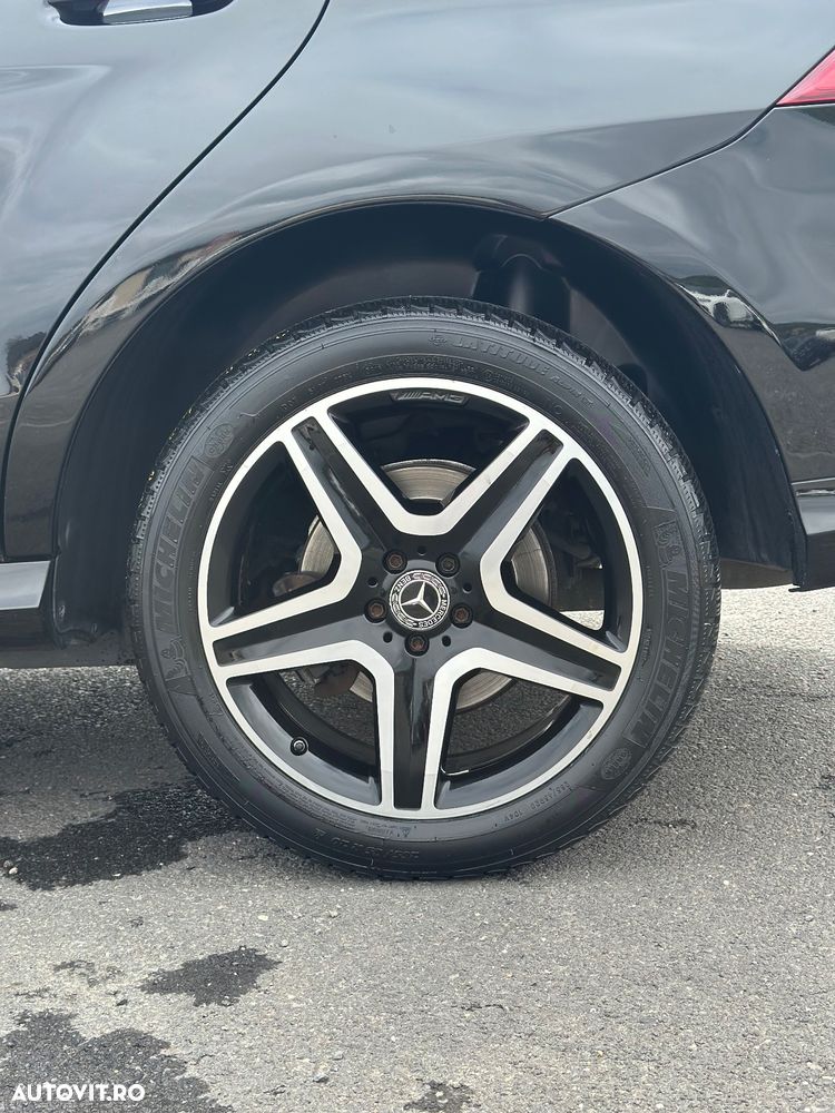 Mercedes-Benz GLE 250 d 4Matic 9G-TRONIC AMG Line - 23