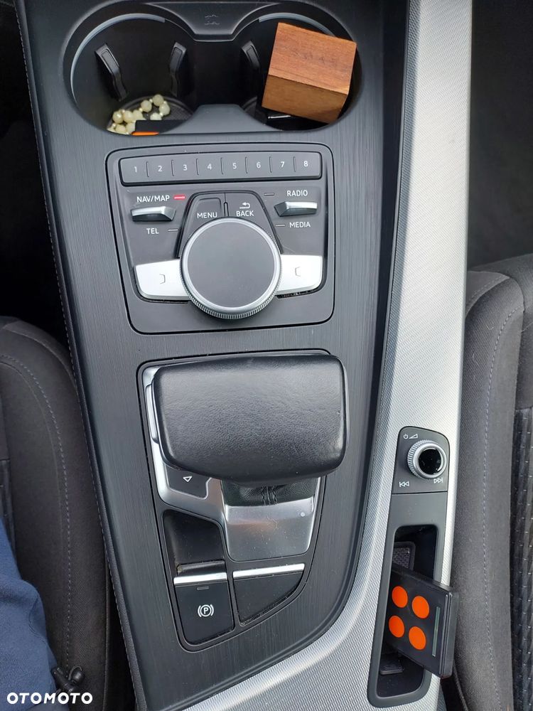 Audi A4 Avant 40 TDI S tronic quattro design - 27