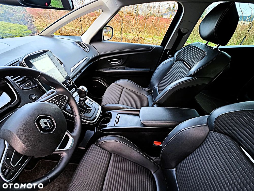 Renault Scenic BLUE dCi 120 EDC BOSE EDITION - 19