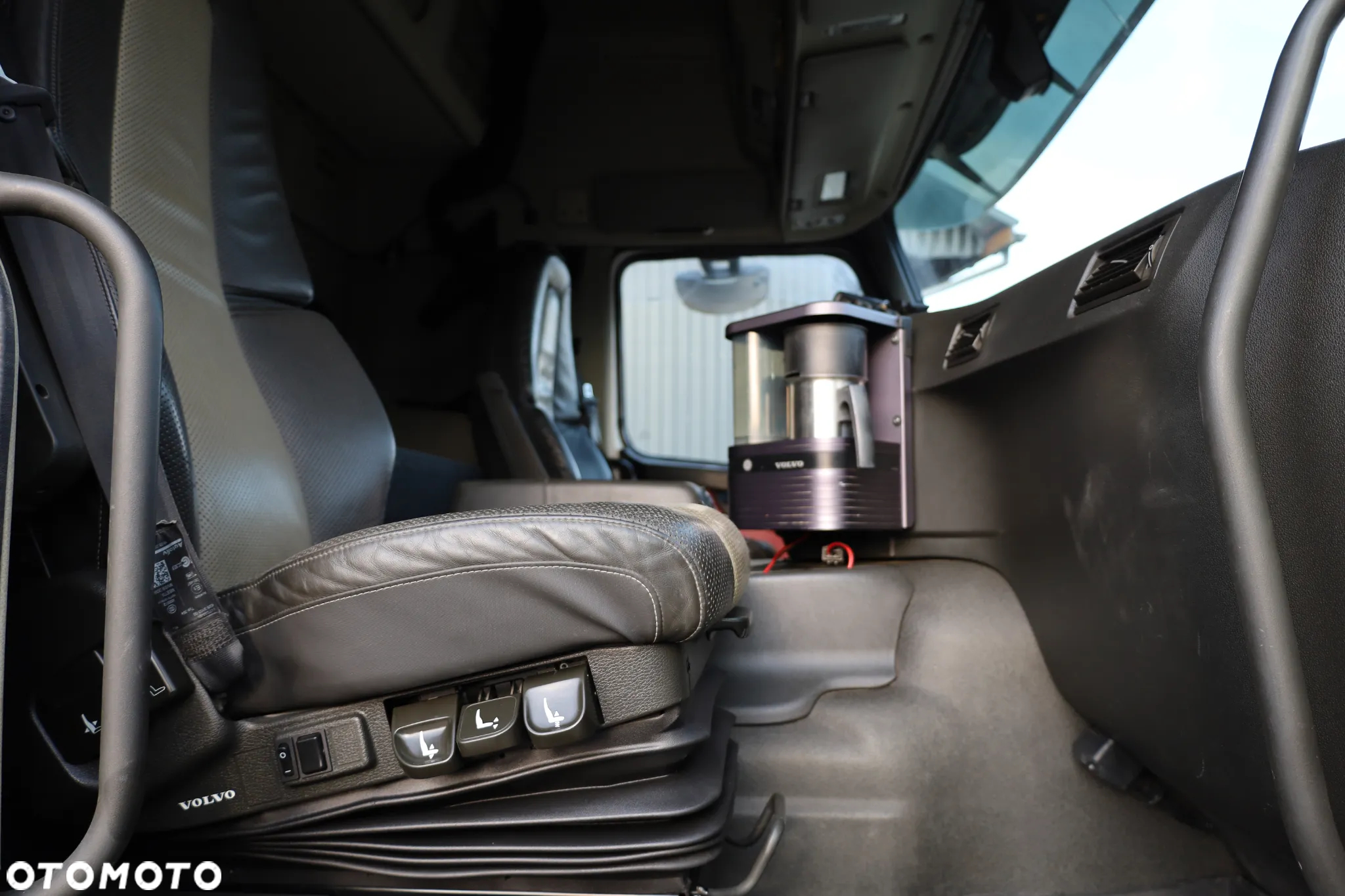 Volvo FMX DZWIG HIAB - 10
