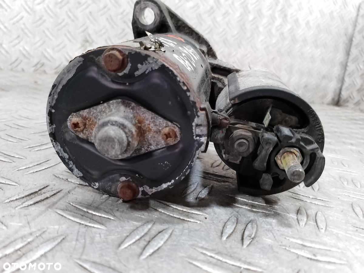 ROZRUSZNIK AUDI A4 B6 0001108175  078911023D 2.4 B - 4