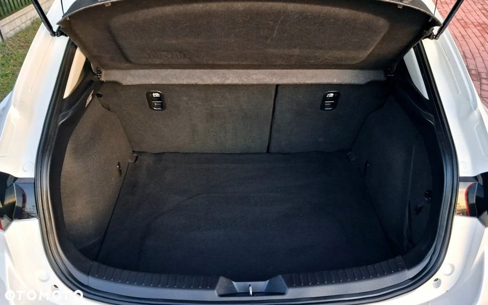 Mazda 3 - 15