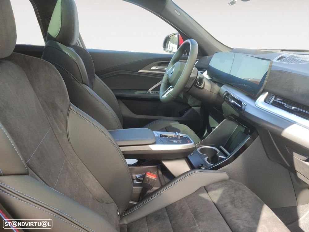 BMW iX2 eDrive20 Pack Desportivo M - 12