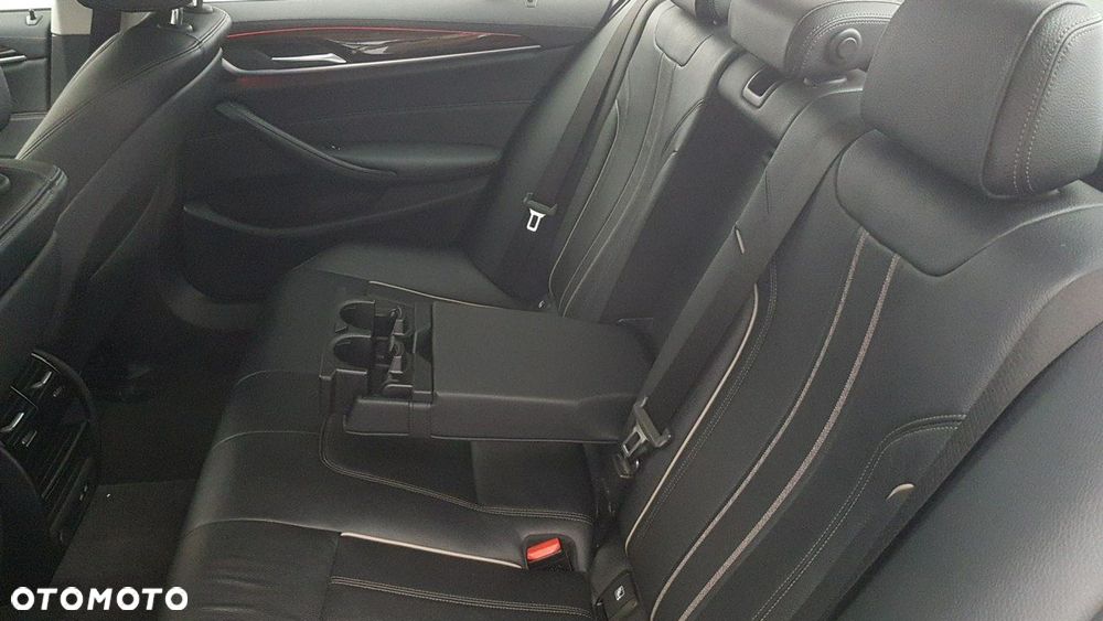 BMW Seria 5 - 21