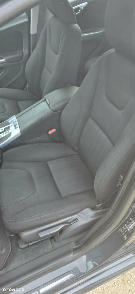 Volvo V60 D2 Geartronic Powershift Momentum - 10