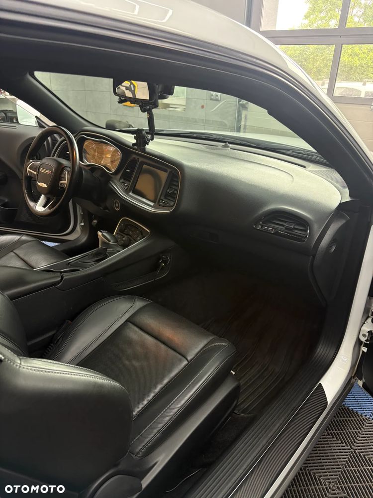 Dodge Challenger Automatik SXT Plus - 6