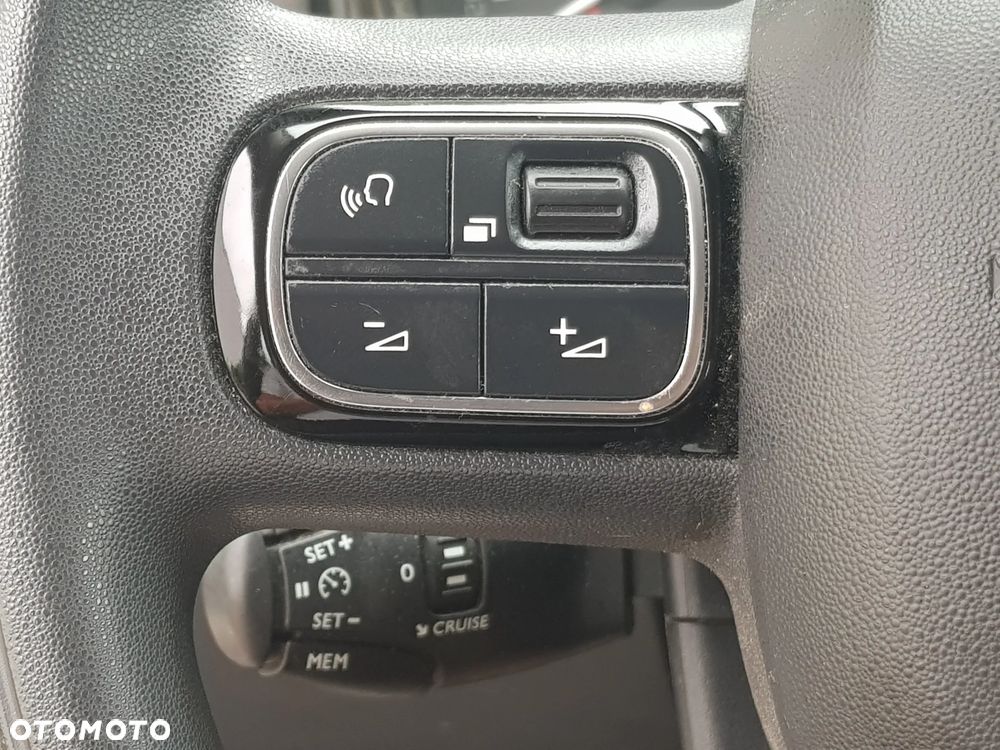 Citroën C3 1.2 PureTech Shine - 23