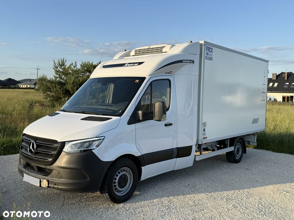 Mercedes-Benz Sprinter - 13