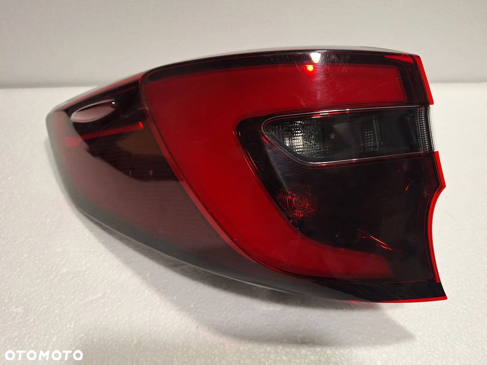 TOYOTA COROLLA E21 LIFT 22- KOMBI LAMPA TYLNA LEWA LED v367010L - 1