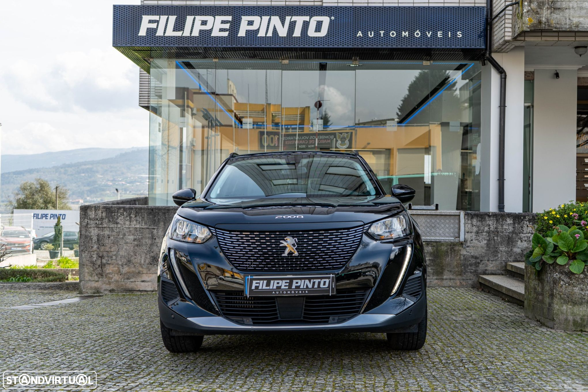 Peugeot 2008 1.2 PureTech Allure Pack - 4