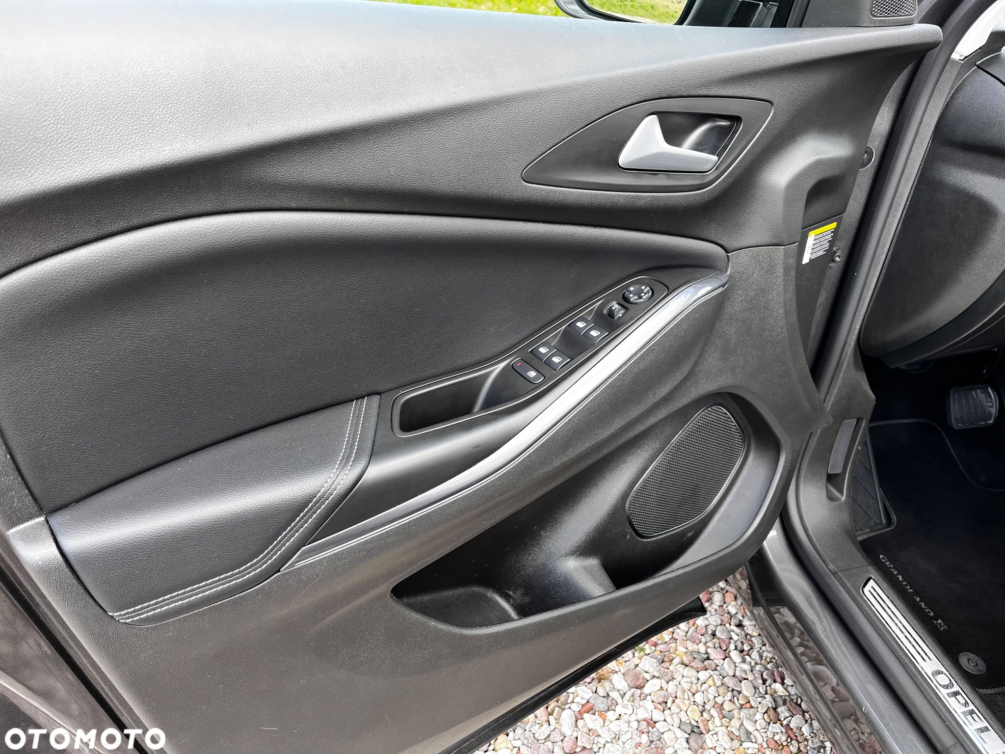 Opel Grandland X 1.2 T GPF Design Line S&S - 28