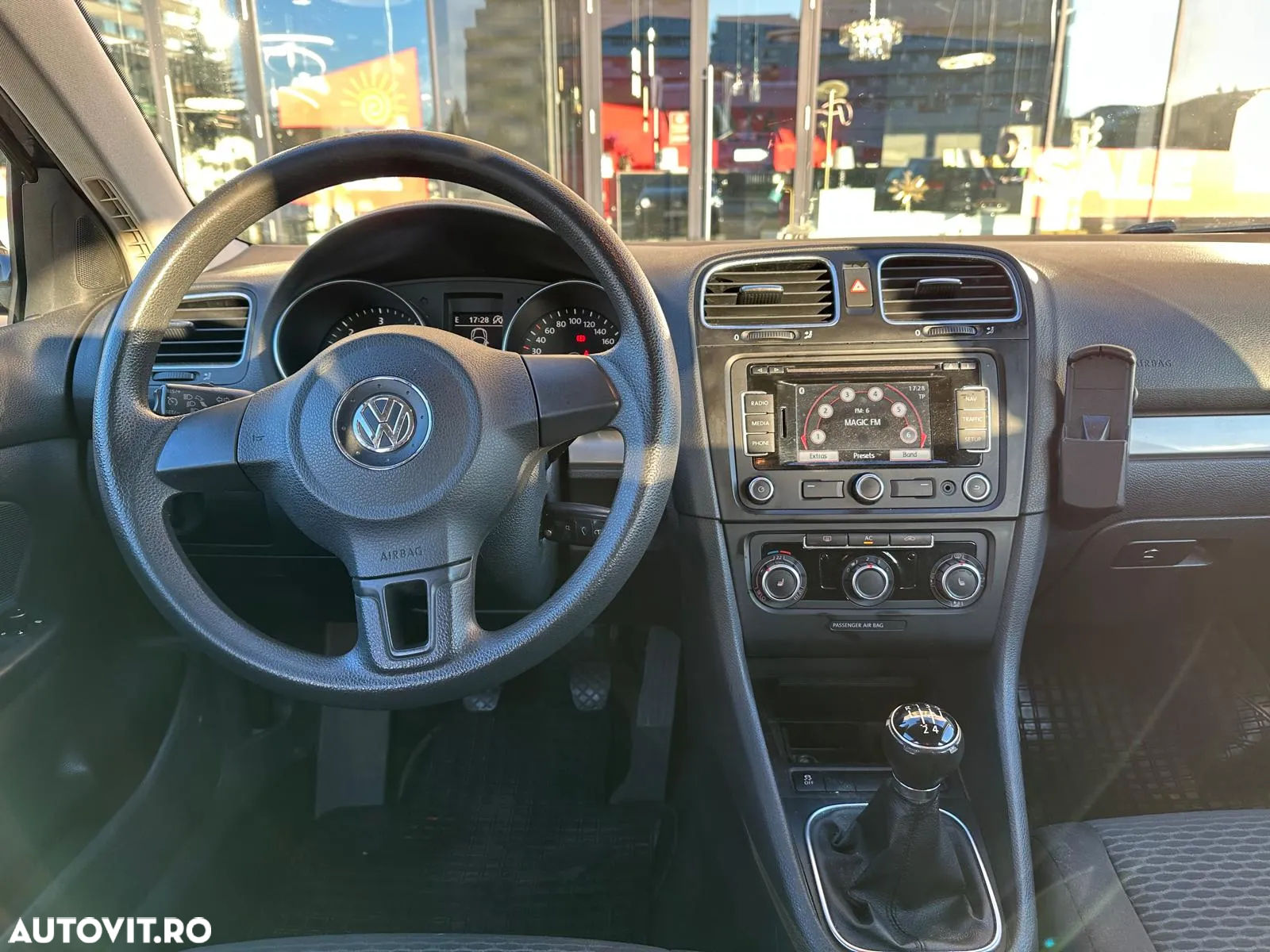Volkswagen Golf 1.6 TDI BlueMotion Technology DPF Comfortline - 7