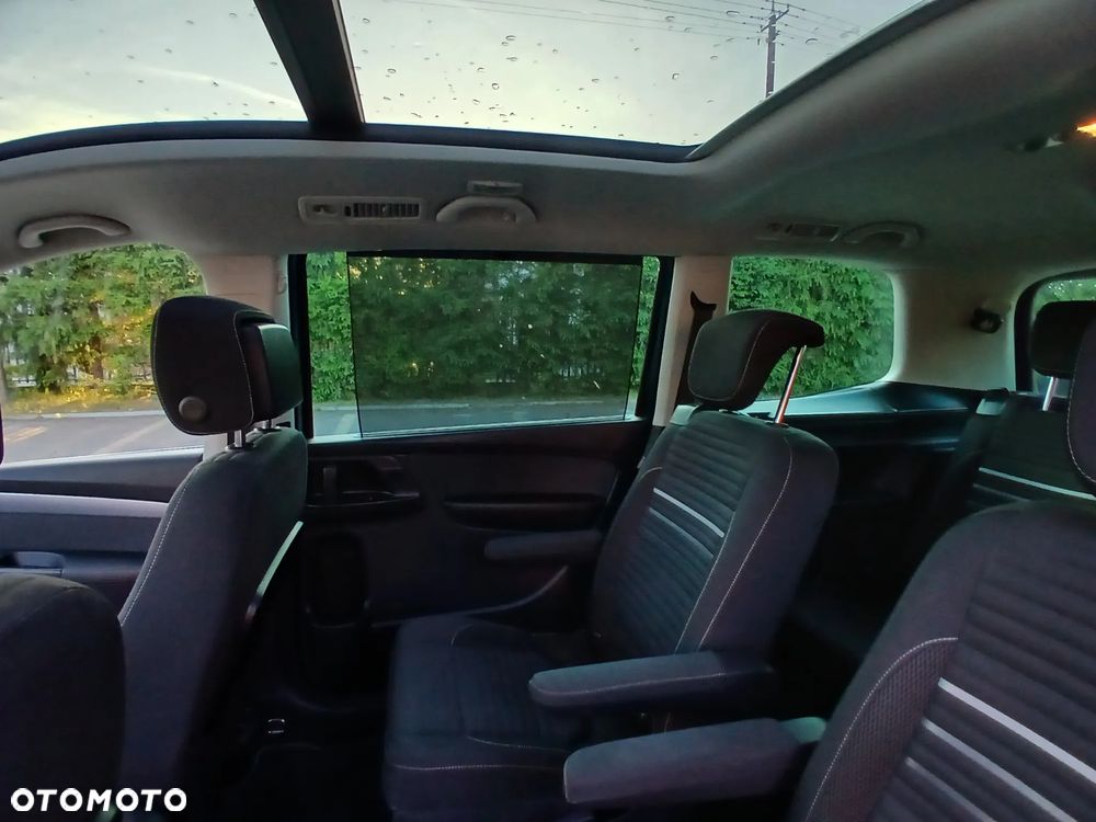 Volkswagen Sharan - 27