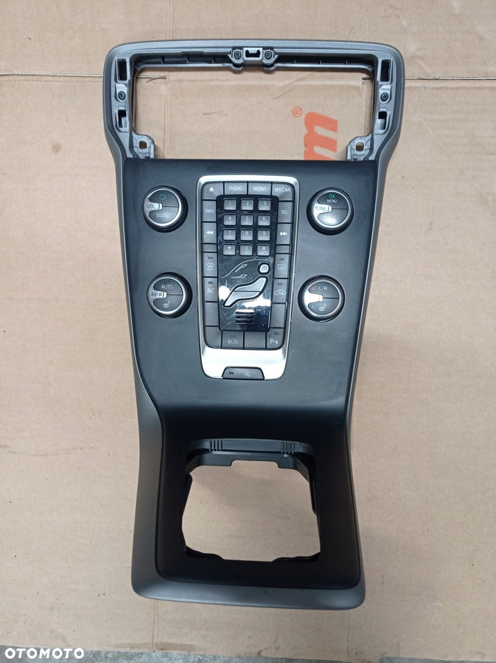 VOLVO V40 II PANEL KLIMATYZACJI EU - 1