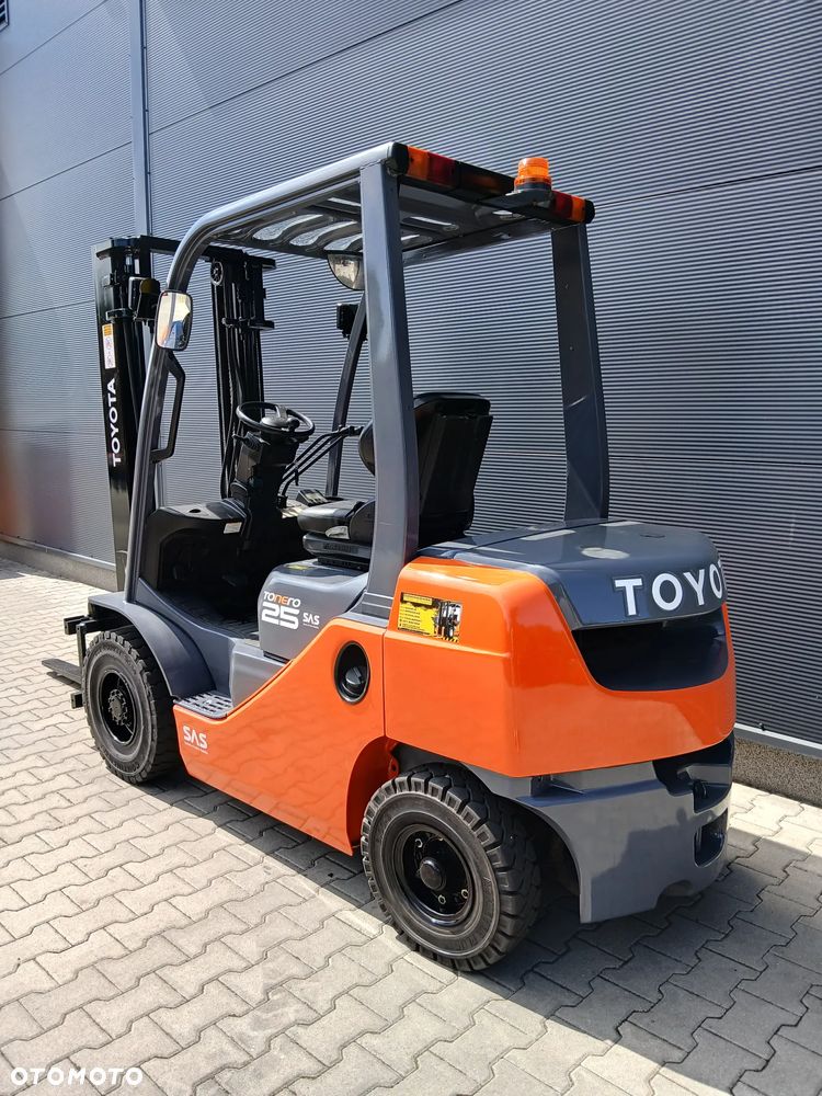 Toyota 02-8FDF25 - 5