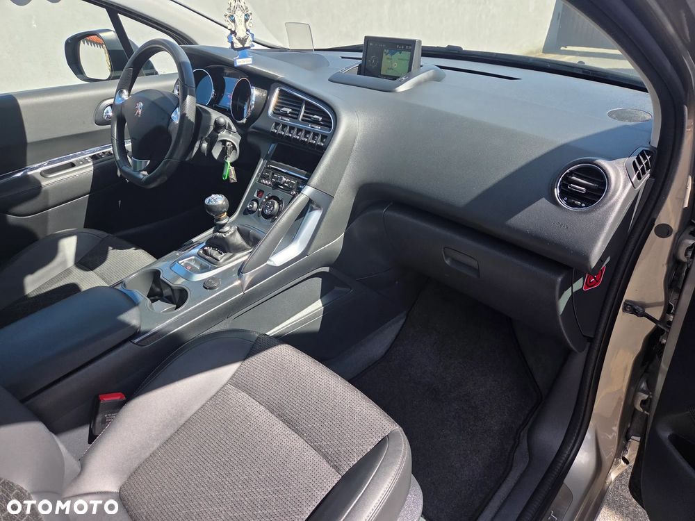 Peugeot 3008 1.2 PureTech Allure - 19